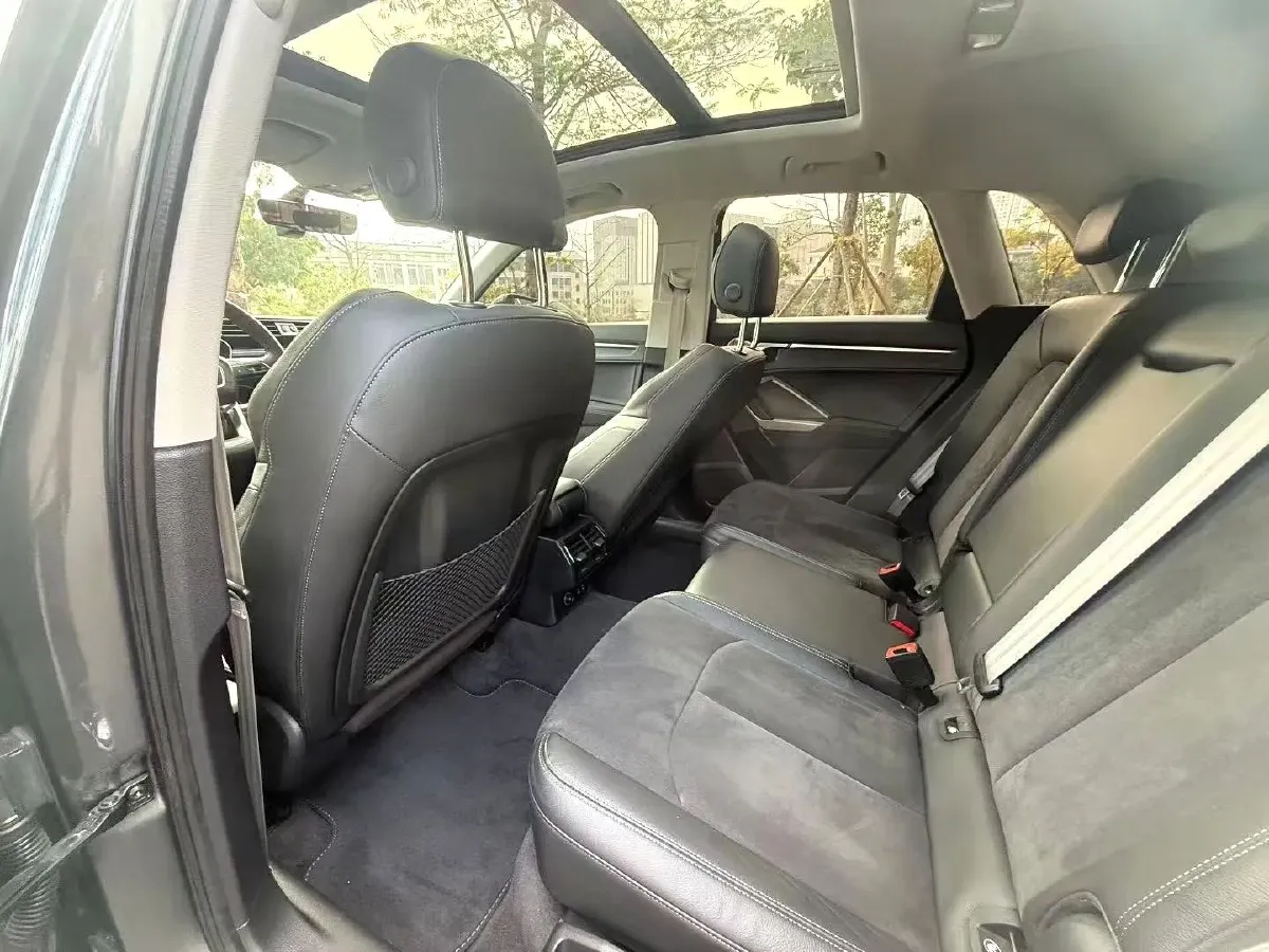 2021 Audi Q3 2.0T 186HP L4 7DCT,autocango,china used car exporter,china ev exporter,chinese used car exporter,chinese used ev exporter