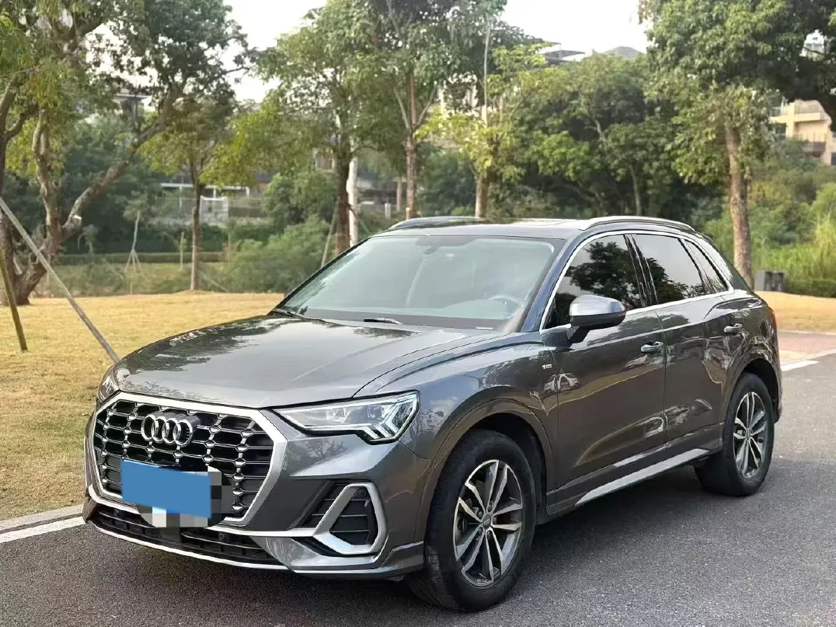 2021 Audi Q3 2.0T 186HP L4 7DCT,autocango,china used car exporter,china ev exporter,chinese used car exporter,chinese used ev exporter