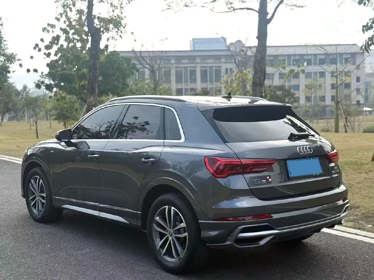 2021 Audi Q3 2.0T 186HP L4 7DCT,autocango,china used car exporter,china ev exporter,chinese used car exporter,chinese used ev exporter
