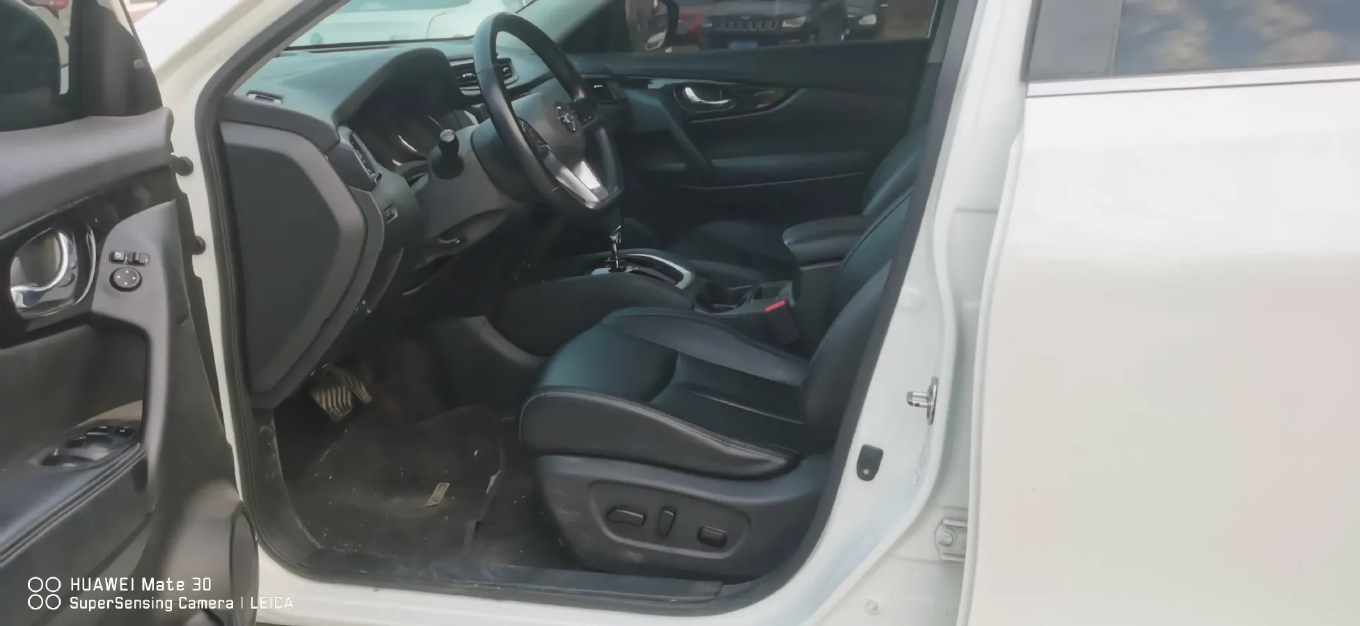 2022 Nissan X-Trail 2.0L 151HP L4 CVT,autocango,china used car exporter,china ev exporter,chinese used car exporter,chinese used ev exporter