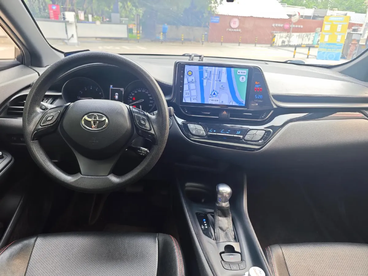 2020 Toyota C-HR 2.0L 171HP L4 CVT,autocango,china used car exporter,china ev exporter,chinese used car exporter,chinese used ev exporter