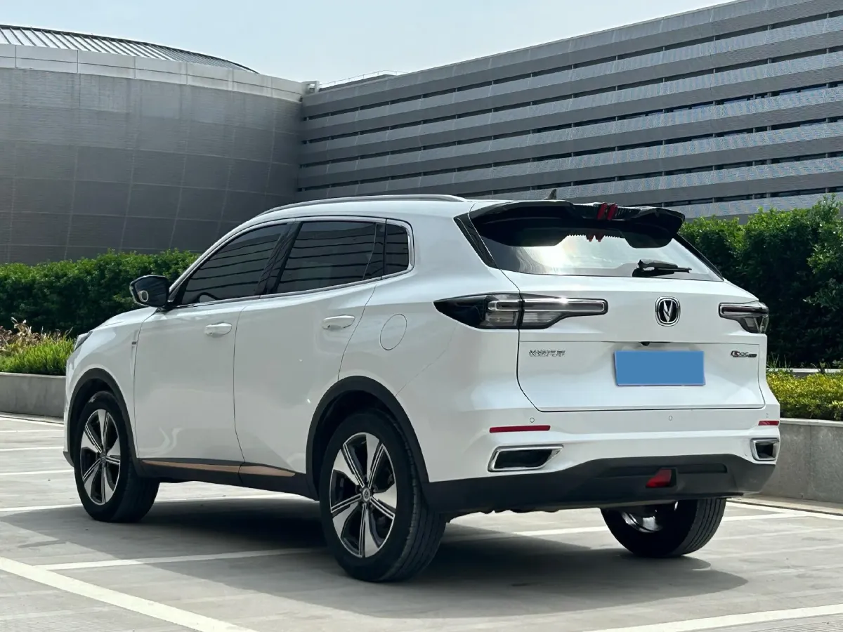 2022 ChangAn UNI-V 1.5T 188HP L4 7DCT,autocango,china used car exporter,china ev exporter,chinese used car exporter,chinese used ev exporter