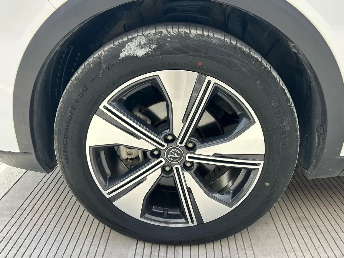 2022 ChangAn UNI-V 1.5T 188HP L4 7DCT,autocango,china used car exporter,china ev exporter,chinese used car exporter,chinese used ev exporter