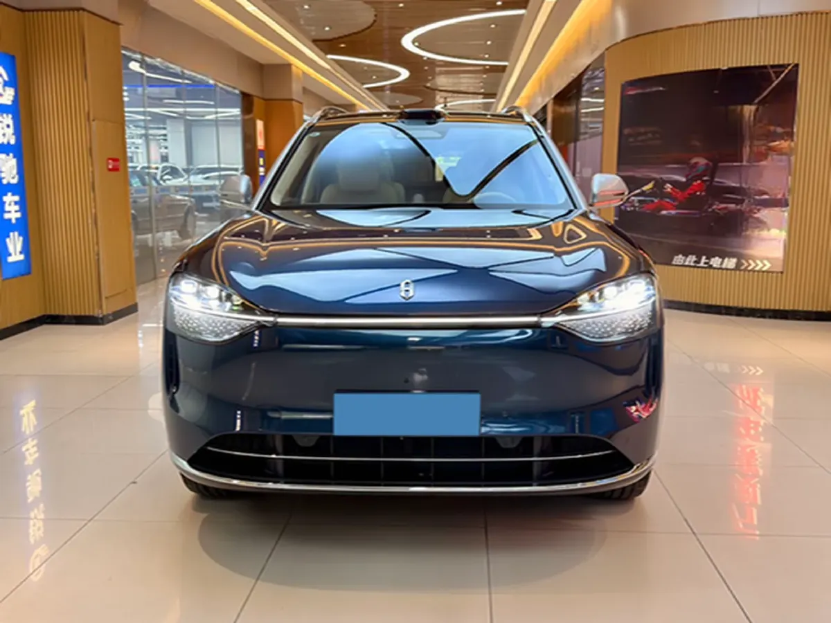 2025 AITO AITO M9 REEV 160HP REEV 52KWH,autocango,china used car exporter,china ev exporter,chinese used car exporter,chinese used ev exporter