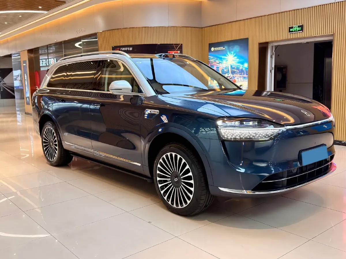 2025 AITO AITO M9 REEV 160HP REEV 52KWH,autocango,china used car exporter,china ev exporter,chinese used car exporter,chinese used ev exporter