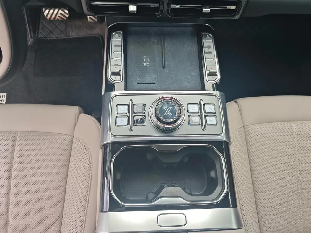 2025 Jetour Zongheng G700 2.0T 211HP L4 2DHT PHEV,autocango,china used car exporter,china ev exporter,chinese used car exporter,chinese used ev exporter