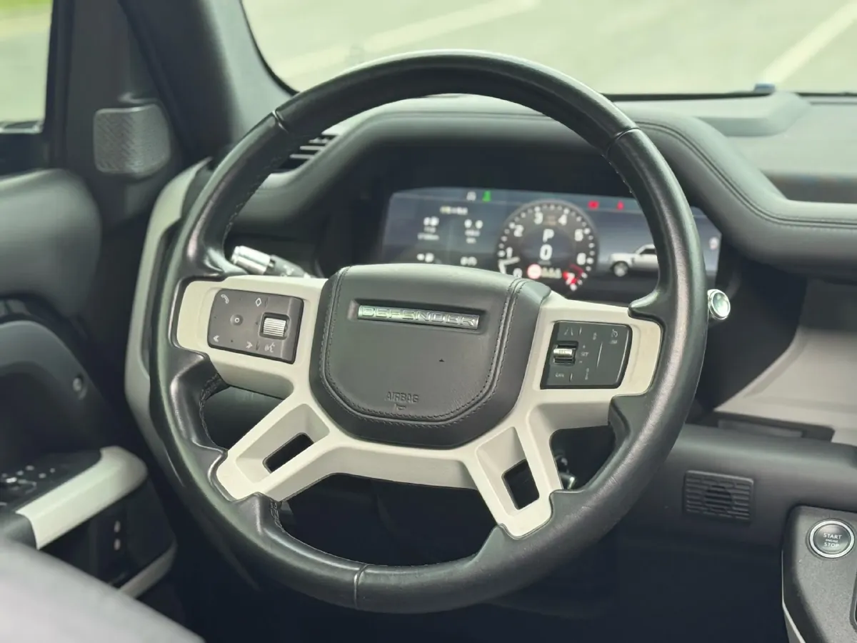 2022 Land Rover Defender 2.0T 300HP L4 8AT,autocango,china used car exporter,china ev exporter,chinese used car exporter,chinese used ev exporter