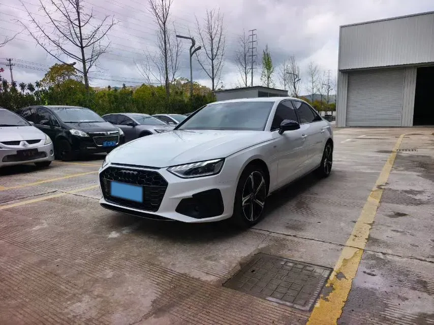2024 Audi A4L 2.0T 190HP L4 7DCT,autocango,china used car exporter,china ev exporter,chinese used car exporter,chinese used ev exporter
