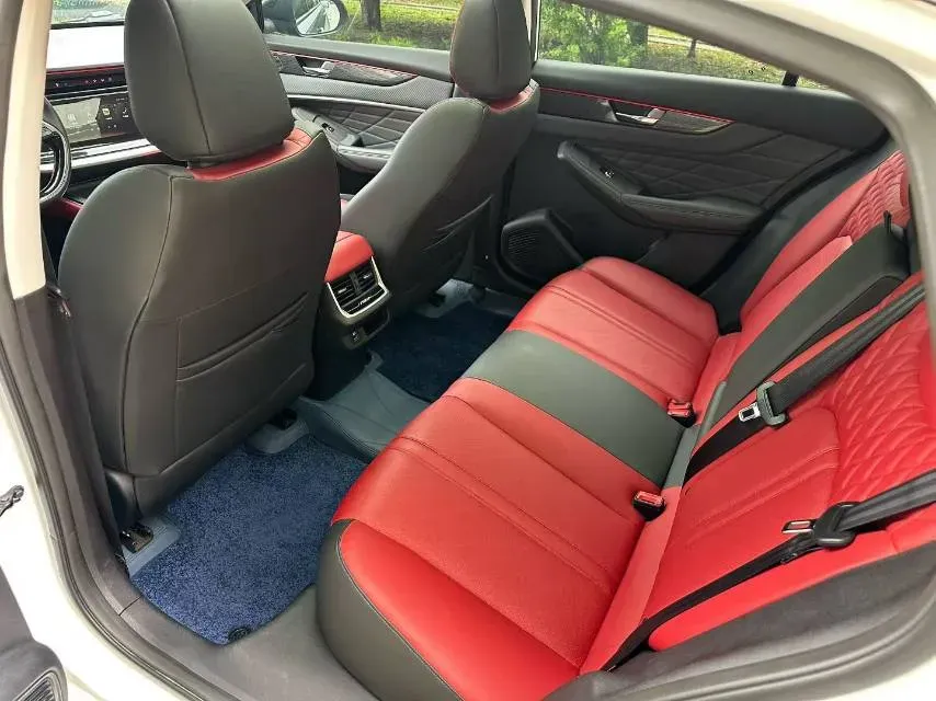 2021 DongFeng Aeolus YiXuan MAX 1.5T 190HP L4 7DCT,autocango,china used car exporter,china ev exporter,chinese used car exporter,chinese used ev exporter