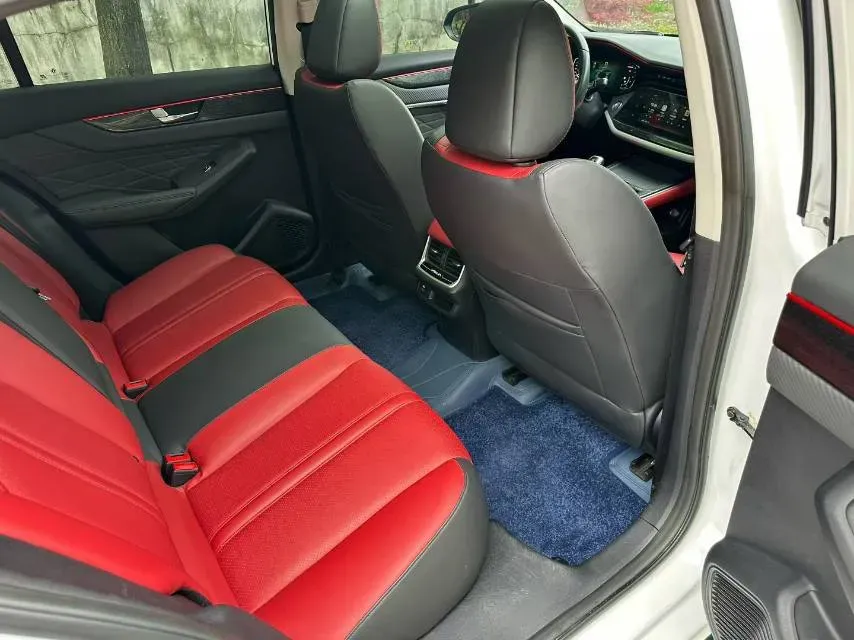 2021 DongFeng Aeolus YiXuan MAX 1.5T 190HP L4 7DCT,autocango,china used car exporter,china ev exporter,chinese used car exporter,chinese used ev exporter