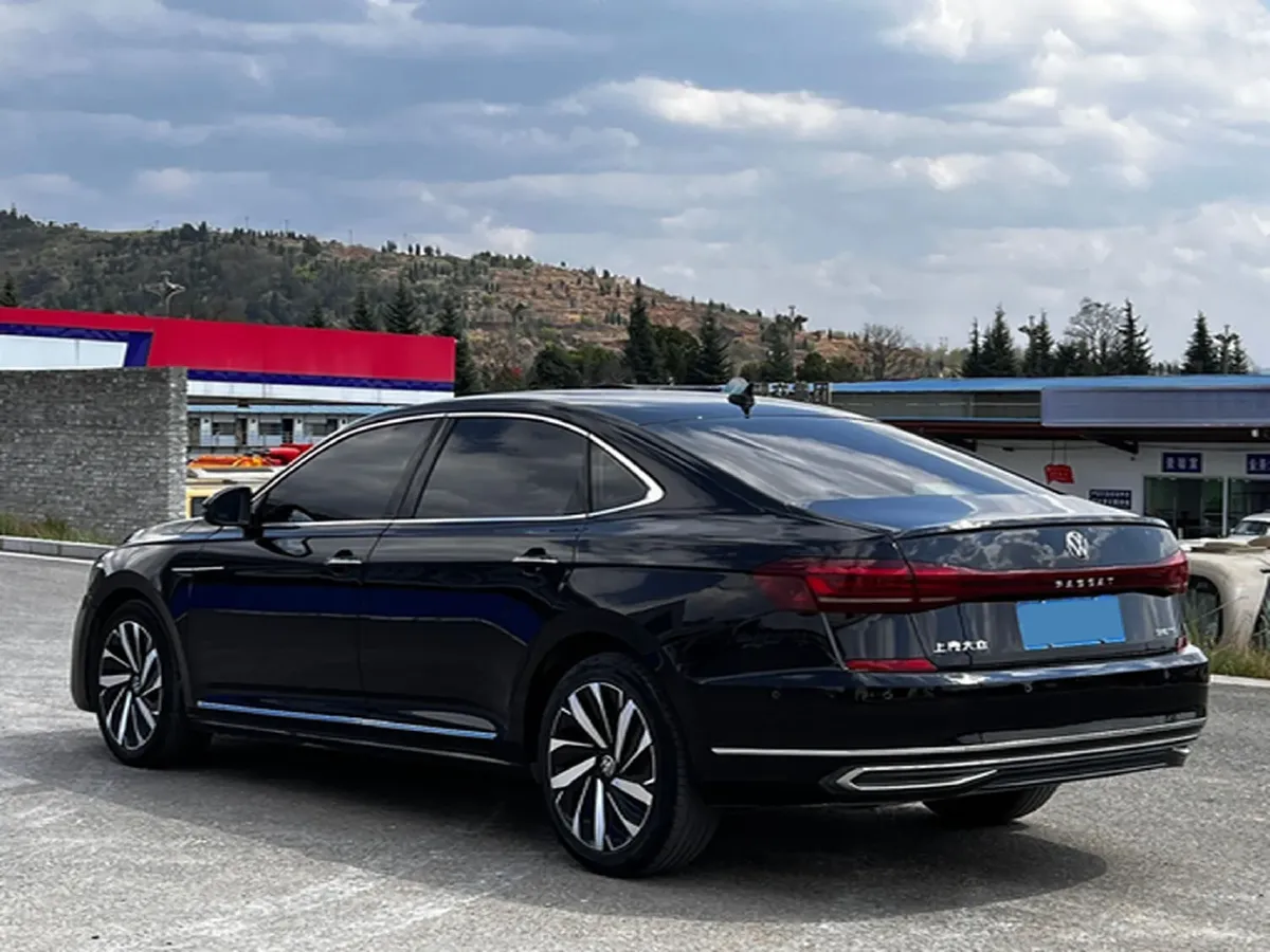 2021 Volkswagen Passat 2.0T 186HP L4 7DCT,autocango,china used car exporter,china ev exporter,chinese used car exporter,chinese used ev exporter