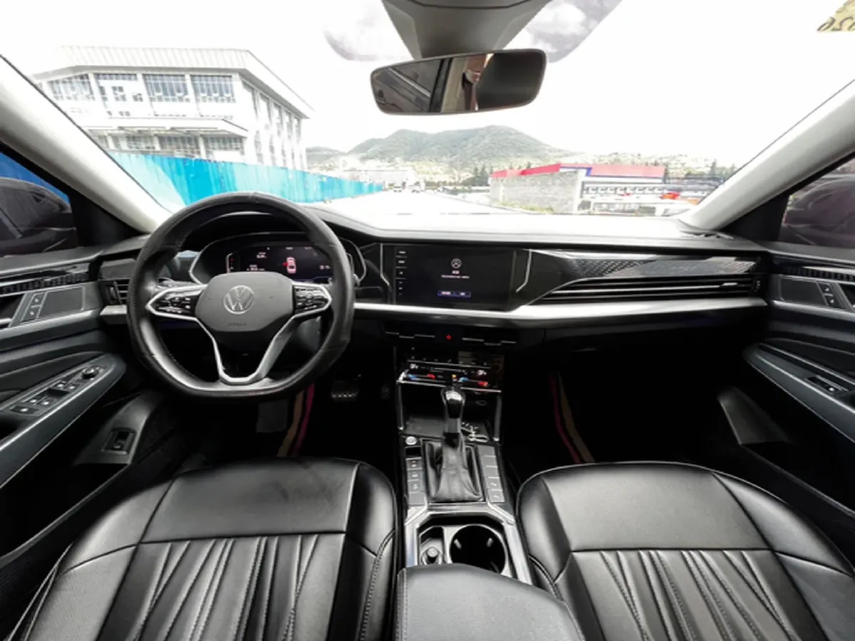 2021 Volkswagen Passat 2.0T 186HP L4 7DCT,autocango,china used car exporter,china ev exporter,chinese used car exporter,chinese used ev exporter