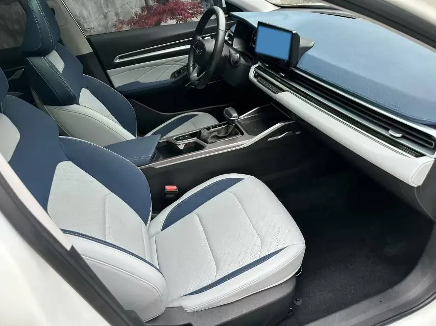 2022 Geely Emgrand 1.5L 114HP L4 CVT,autocango,china used car exporter,china ev exporter,chinese used car exporter,chinese used ev exporter