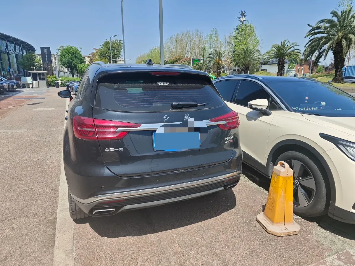 2019 HongQi HS5 2.0T 224HP L4 6AT,autocango,china used car exporter,china ev exporter,chinese used car exporter,chinese used ev exporter