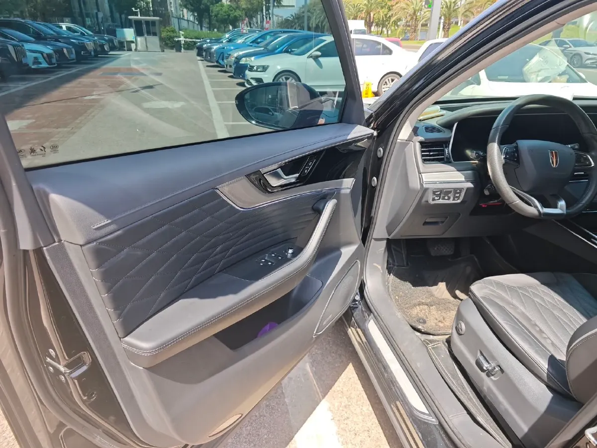 2019 HongQi HS5 2.0T 224HP L4 6AT,autocango,china used car exporter,china ev exporter,chinese used car exporter,chinese used ev exporter