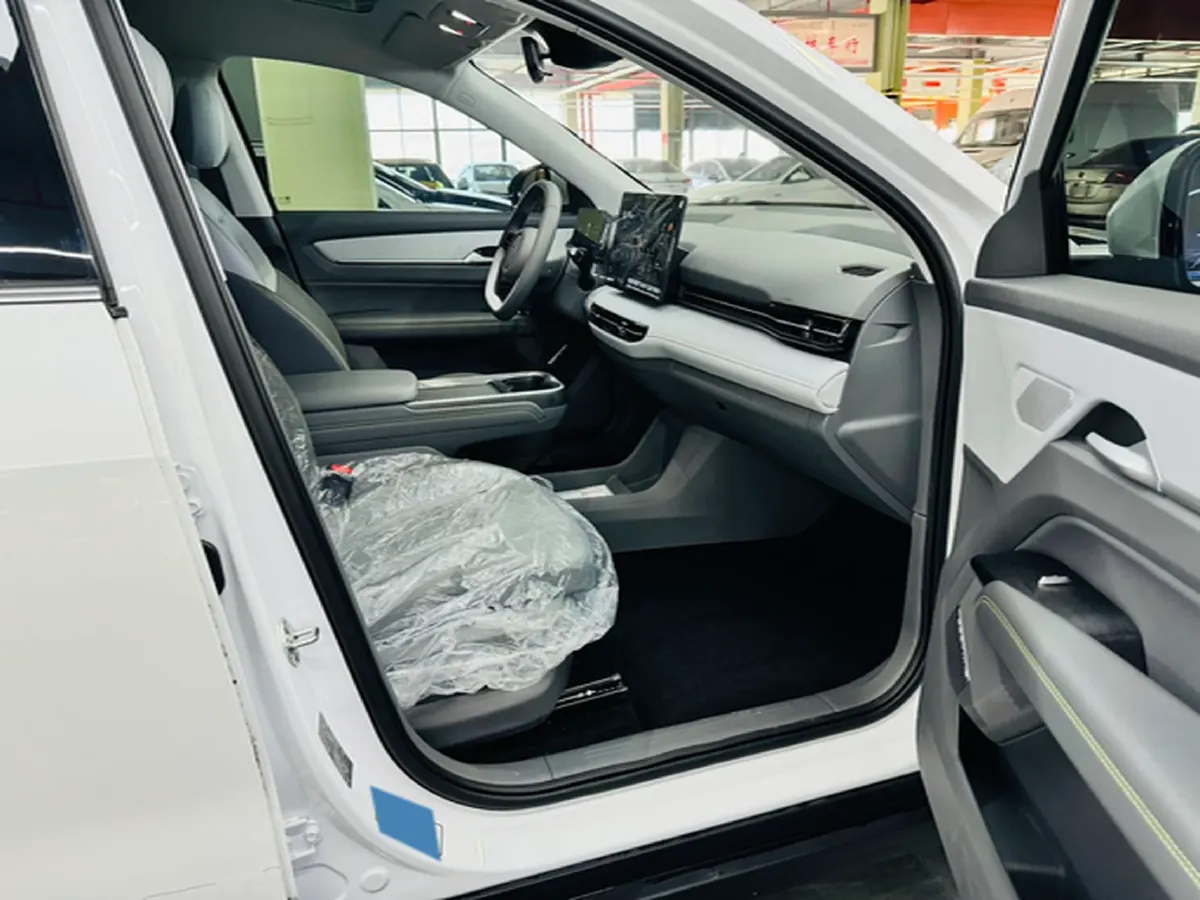 2025 Bestune YueYi 03 BEV 61.47KWH,autocango,china used car exporter,china ev exporter,chinese used car exporter,chinese used ev exporter