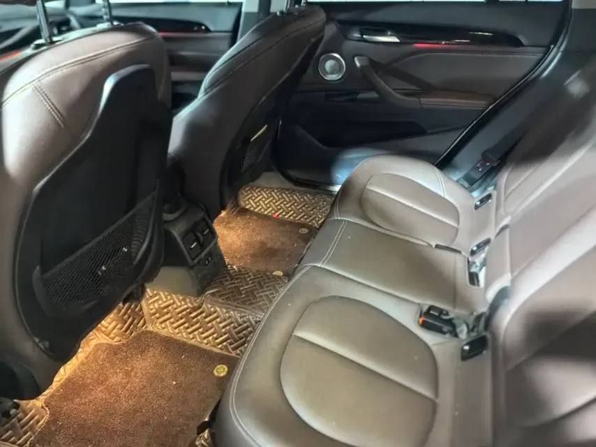 2021 BMW X1 2.0T 192HP L4 7DCT,autocango,china used car exporter,china ev exporter,chinese used car exporter,chinese used ev exporter