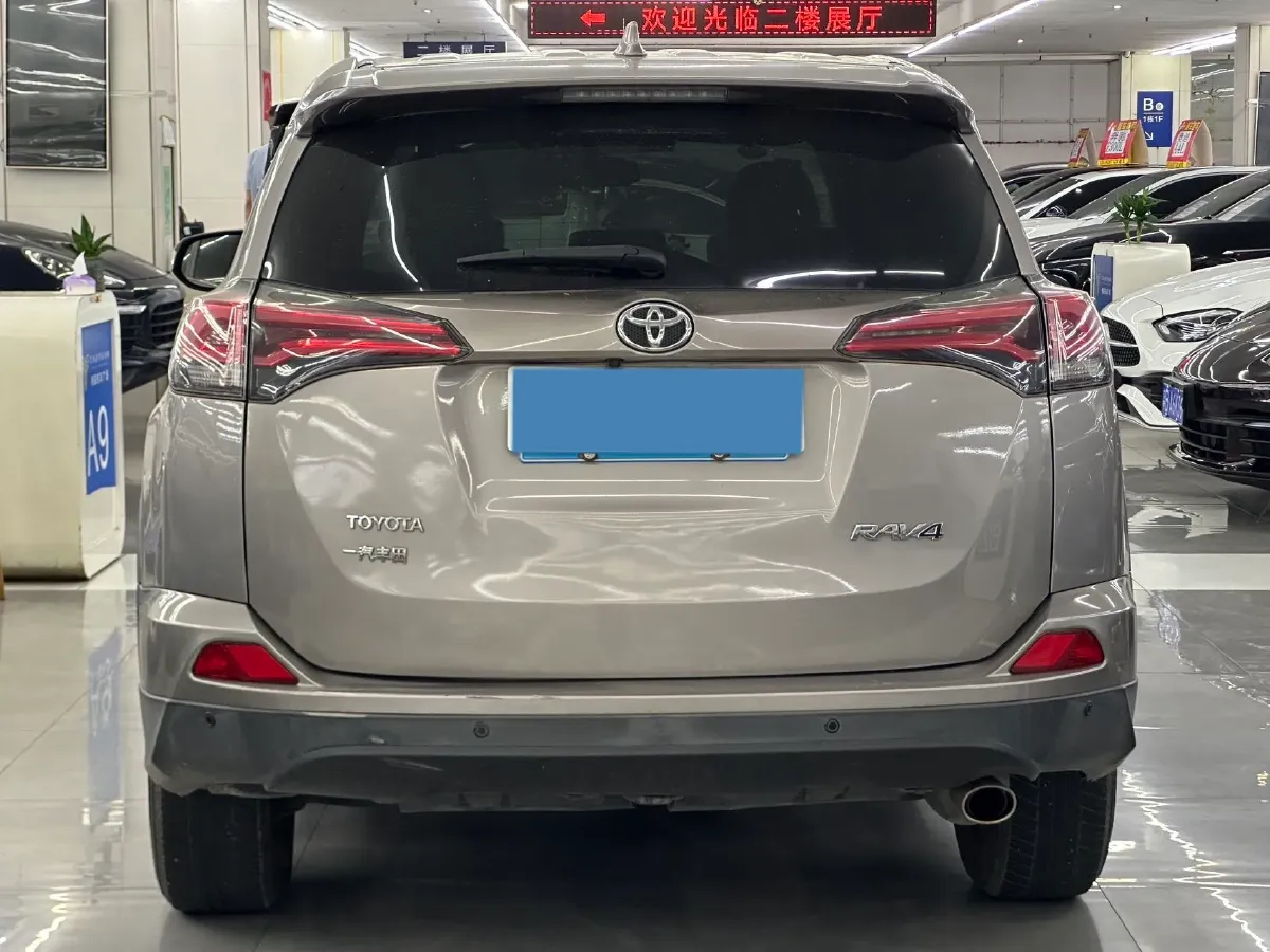2019 Toyota RAV4 2.0L 151HP L4 CVT,autocango,china used car exporter,china ev exporter,chinese used car exporter,chinese used ev exporter