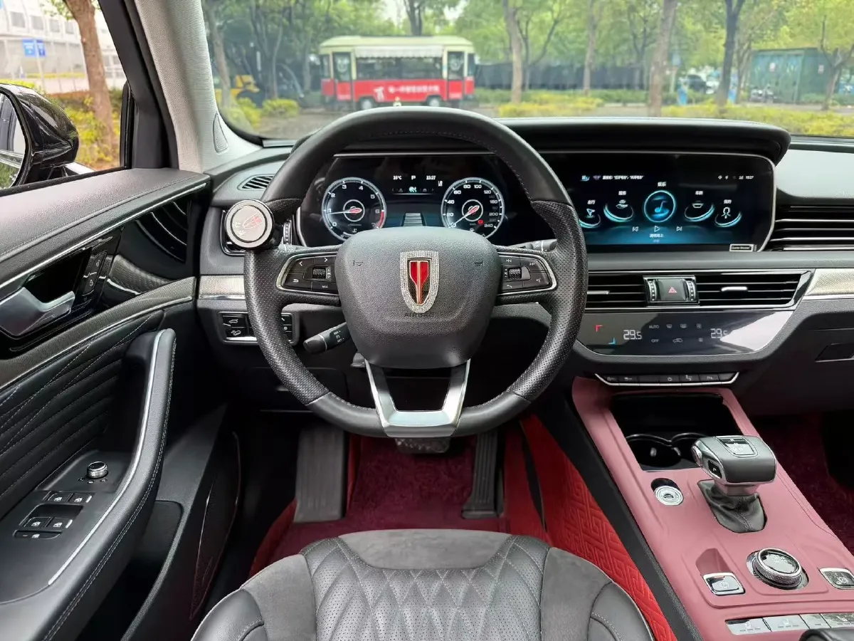 2022 HongQi HS5 2.0T 224HP L4 6AT,autocango,china used car exporter,china ev exporter,chinese used car exporter,chinese used ev exporter