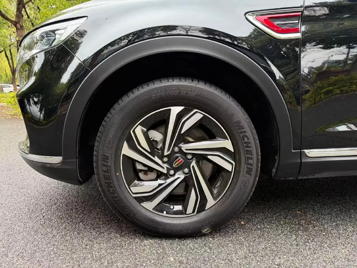 2022 HongQi HS5 2.0T 224HP L4 6AT,autocango,china used car exporter,china ev exporter,chinese used car exporter,chinese used ev exporter