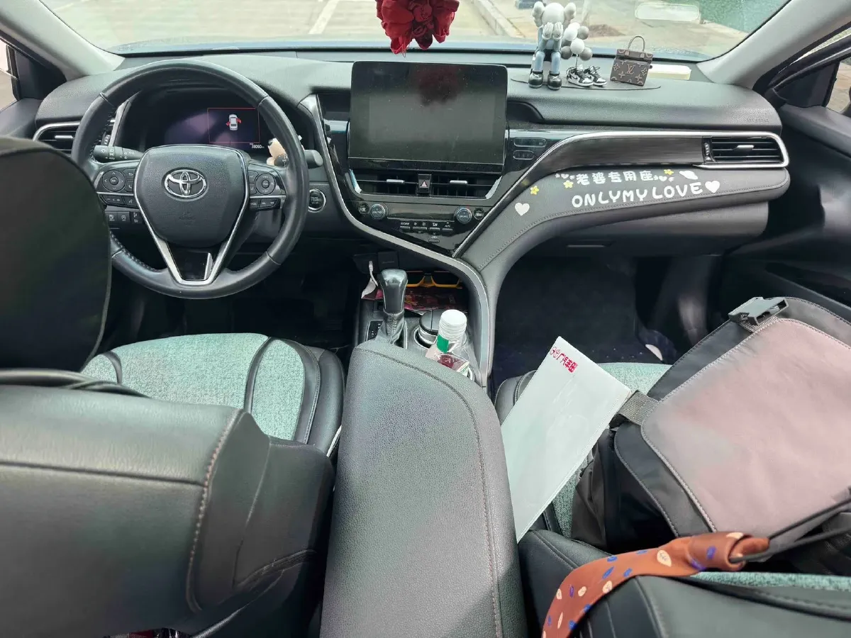 2021 Toyota Camry 2.5L 209HP L4 8AT,autocango,china used car exporter,china ev exporter,chinese used car exporter,chinese used ev exporter