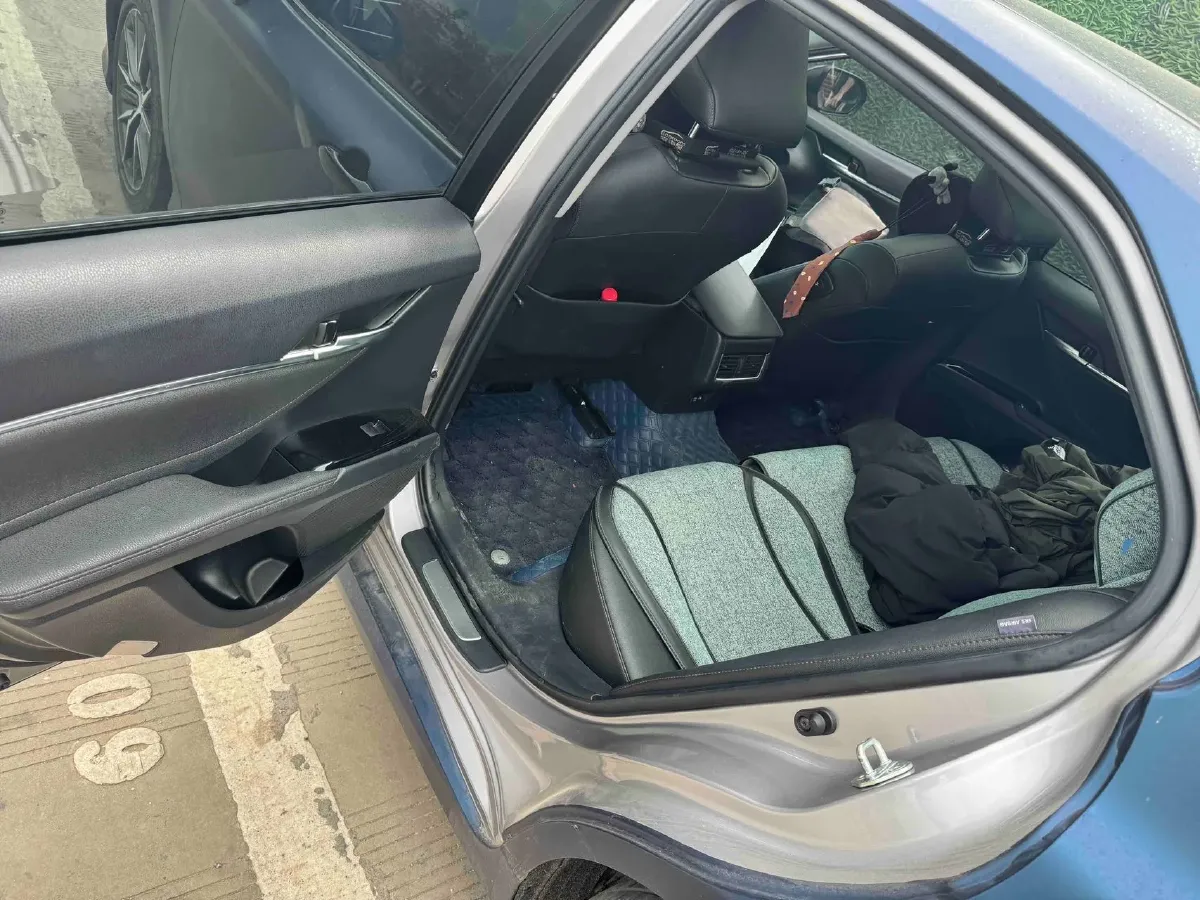 2021 Toyota Camry 2.5L 209HP L4 8AT,autocango,china used car exporter,china ev exporter,chinese used car exporter,chinese used ev exporter