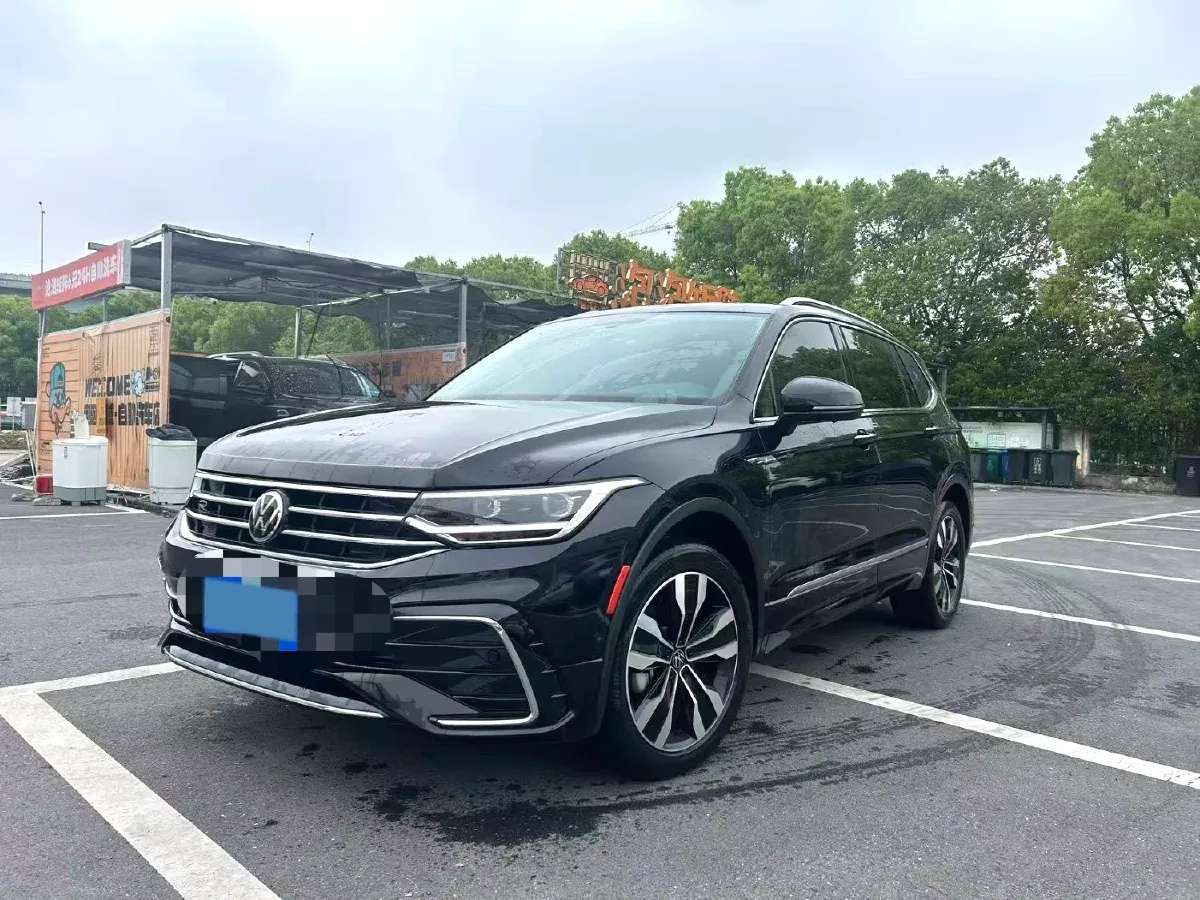 2024 Volkswagen Tiguan L 2.0T 186HP L4 7DCT,autocango,china used car exporter,china ev exporter,chinese used car exporter,chinese used ev exporter
