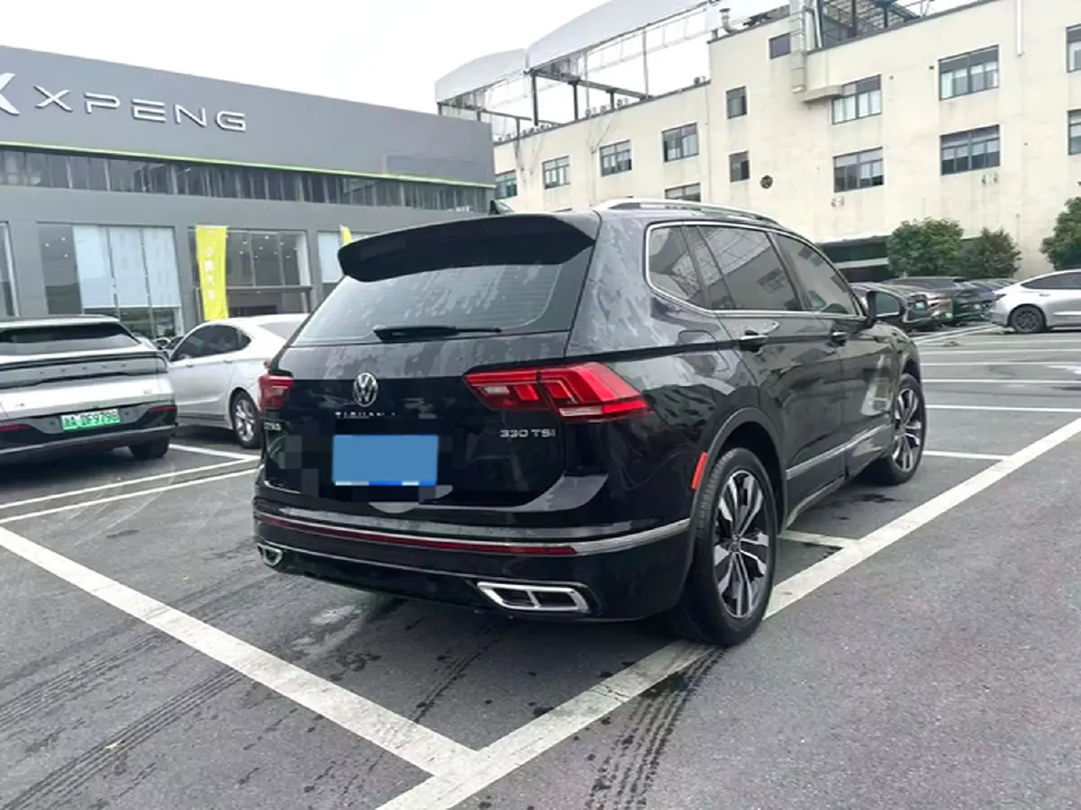 2024 Volkswagen Tiguan L 2.0T 186HP L4 7DCT,autocango,china used car exporter,china ev exporter,chinese used car exporter,chinese used ev exporter