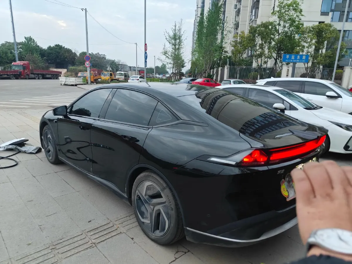 2025 Deepal L07 BEV 56.12KWH,autocango,china used car exporter,china ev exporter,chinese used car exporter,chinese used ev exporter