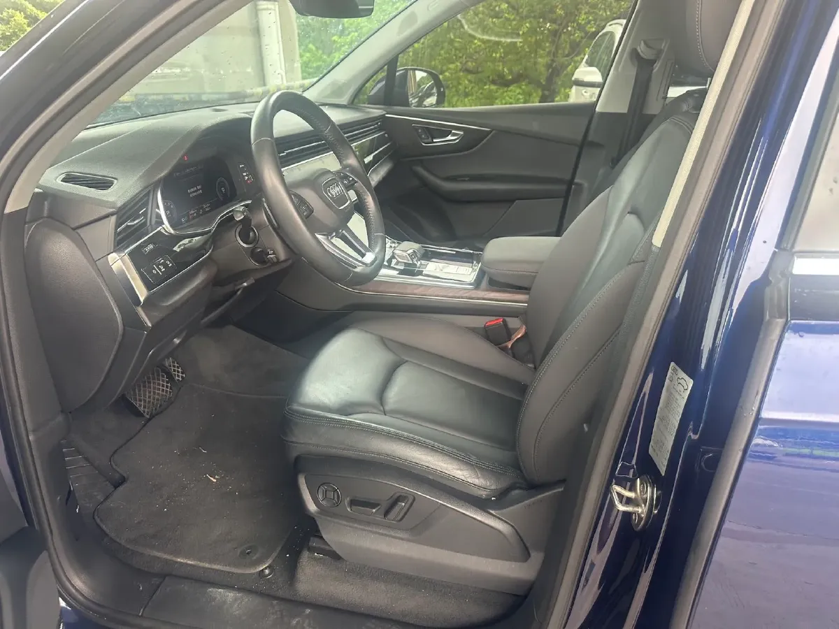 2020 Audi Q7 3.0T 340HP V6 8AT,autocango,china used car exporter,china ev exporter,chinese used car exporter,chinese used ev exporter