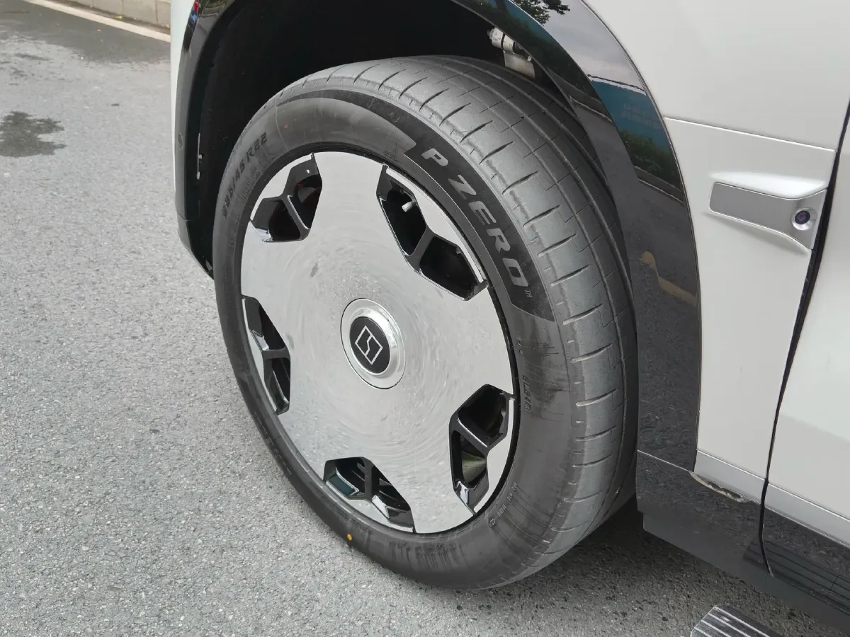 2025 Zeekr 9X 2.0T 279HP L4 1DHT PHEV,autocango,china used car exporter,china ev exporter,chinese used car exporter,chinese used ev exporter