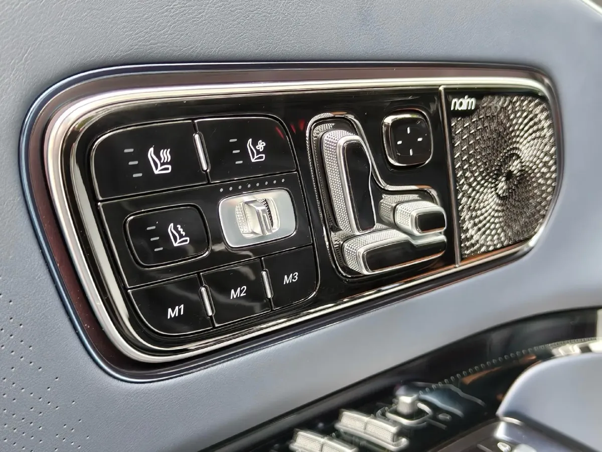 2025 Zeekr 9X 2.0T 279HP L4 1DHT PHEV,autocango,china used car exporter,china ev exporter,chinese used car exporter,chinese used ev exporter