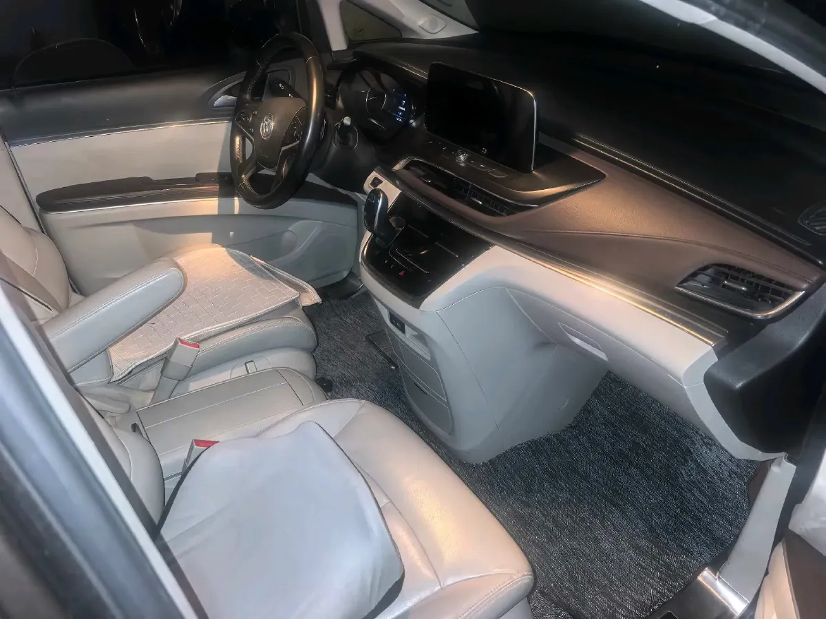 2021 Buick GL8 2.0T 237HP L4 9AT,autocango,china used car exporter,china ev exporter,chinese used car exporter,chinese used ev exporter