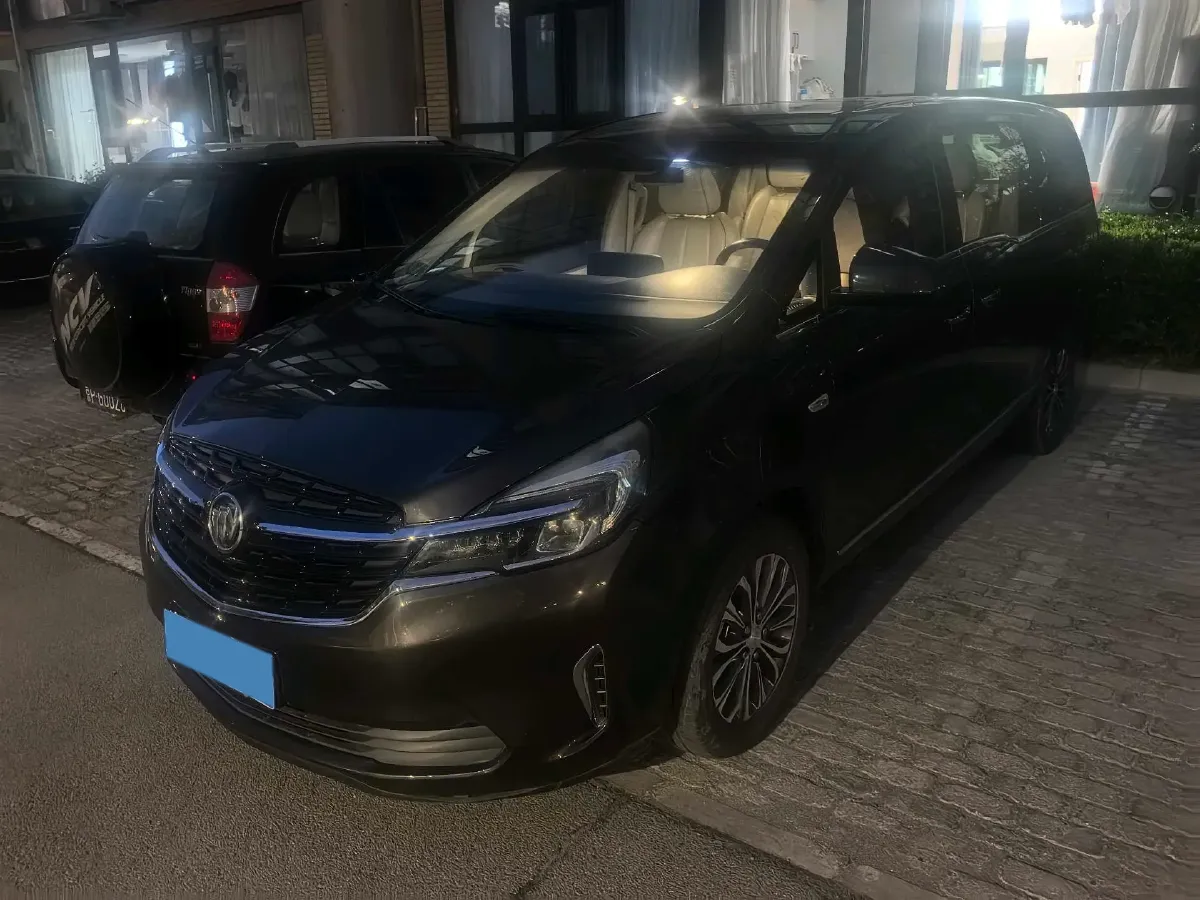 2021 Buick GL8 2.0T 237HP L4 9AT,autocango,china used car exporter,china ev exporter,chinese used car exporter,chinese used ev exporter
