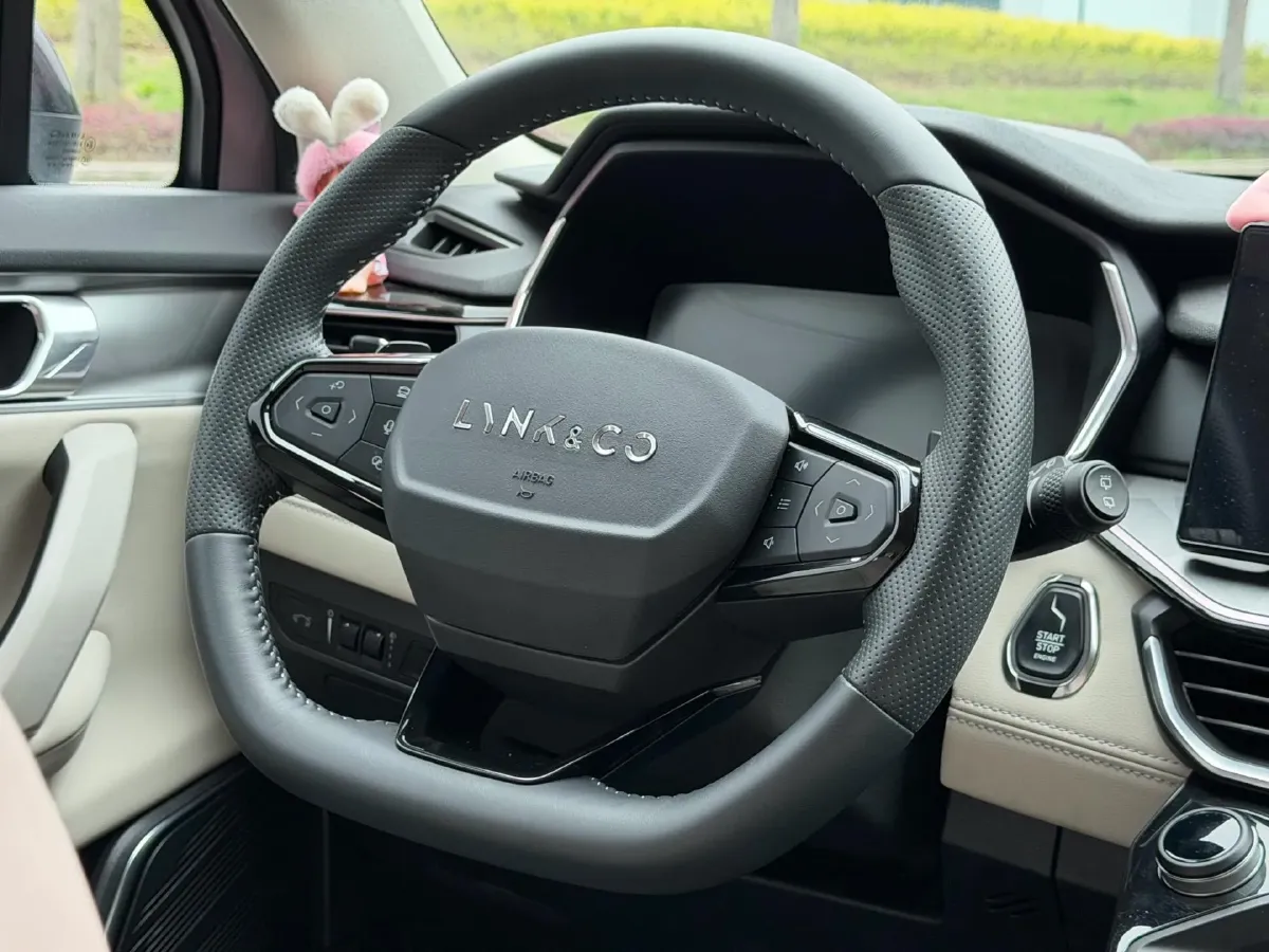 2023 LYNK&CO 03 1.5T 181HP L4 7DCT,autocango,china used car exporter,china ev exporter,chinese used car exporter,chinese used ev exporter