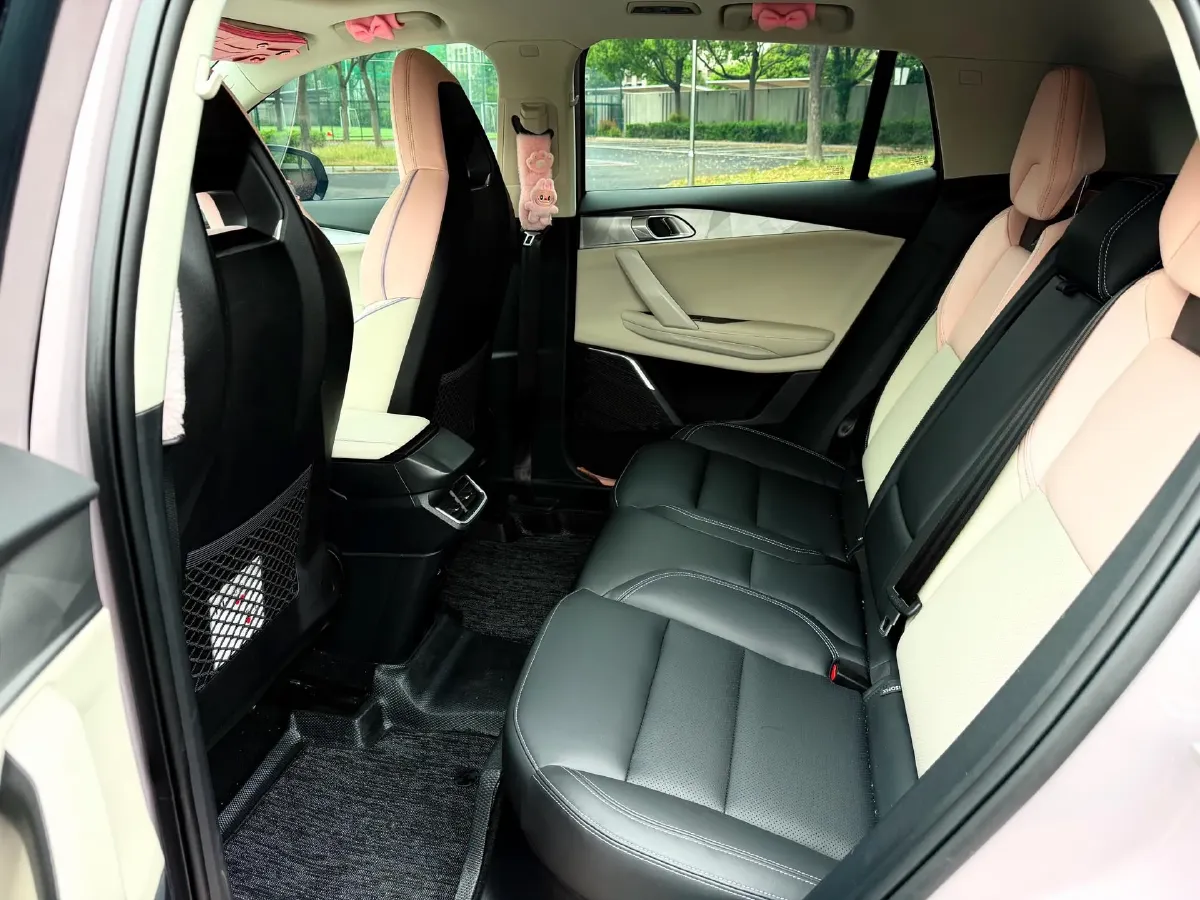 2023 LYNK&CO 03 1.5T 181HP L4 7DCT,autocango,china used car exporter,china ev exporter,chinese used car exporter,chinese used ev exporter