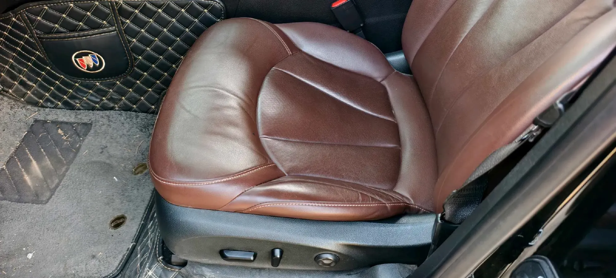 2020 Buick EnvisionPlus 2.0T 260HP L4 9AT,autocango,china used car exporter,china ev exporter,chinese used car exporter,chinese used ev exporter