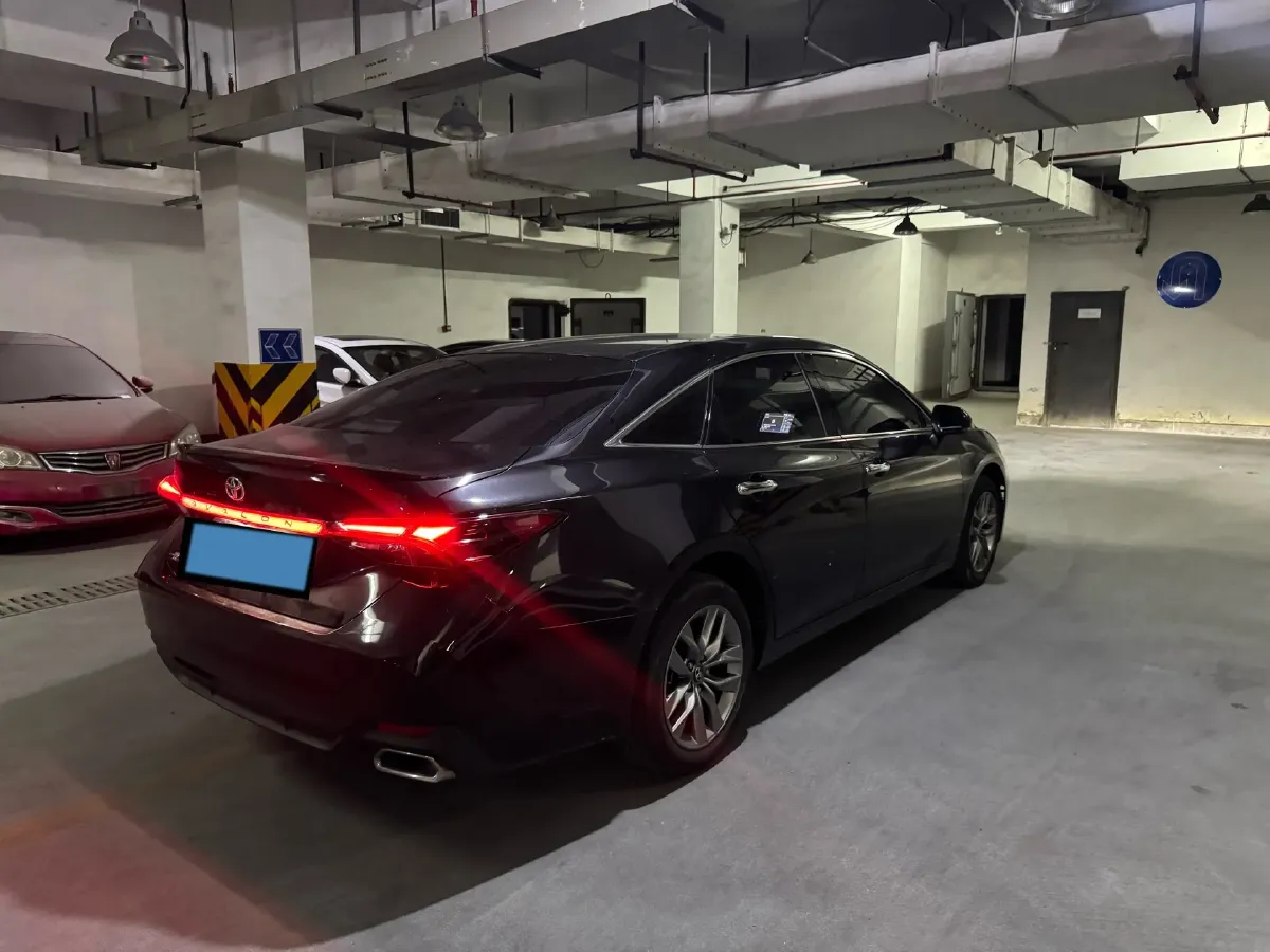 2022 Toyota Avalon 2.5L 209HP L4 8AT,autocango,china used car exporter,china ev exporter,chinese used car exporter,chinese used ev exporter
