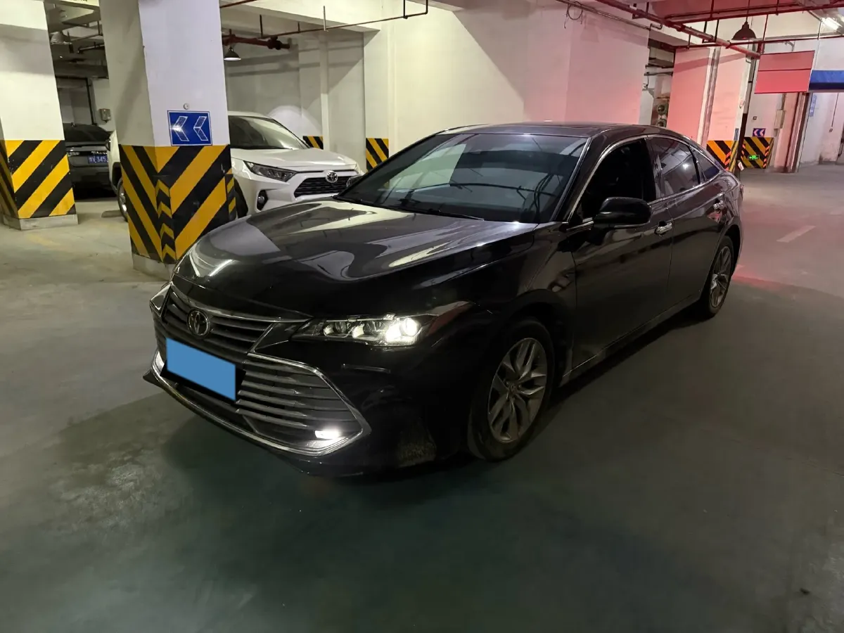 2022 Toyota Avalon 2.5L 209HP L4 8AT,autocango,china used car exporter,china ev exporter,chinese used car exporter,chinese used ev exporter