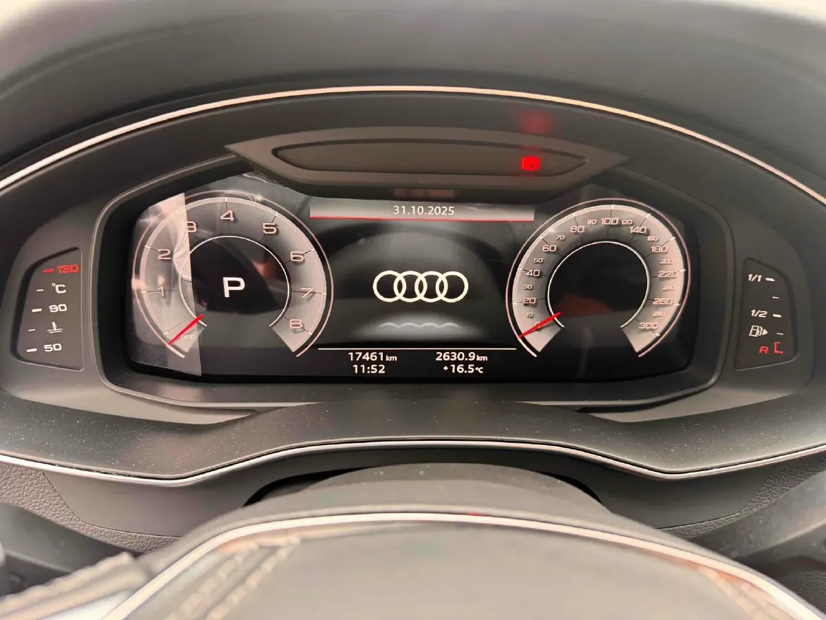 2024 Audi A7L 2.0T 245HP L4 7DCT,autocango,china used car exporter,china ev exporter,chinese used car exporter,chinese used ev exporter