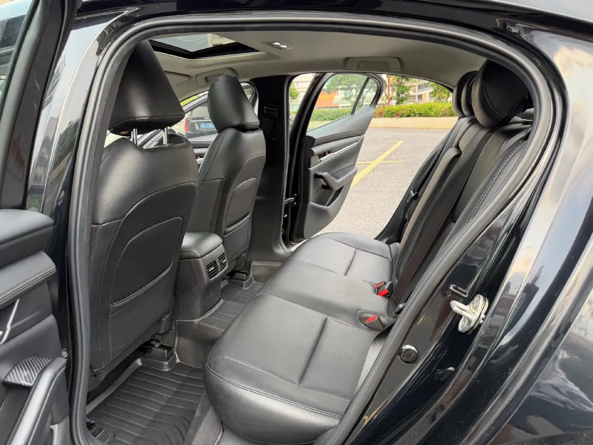 2020 Mazda 3 Axela 2.0L 158HP L4 6AT,autocango,china used car exporter,china ev exporter,chinese used car exporter,chinese used ev exporter