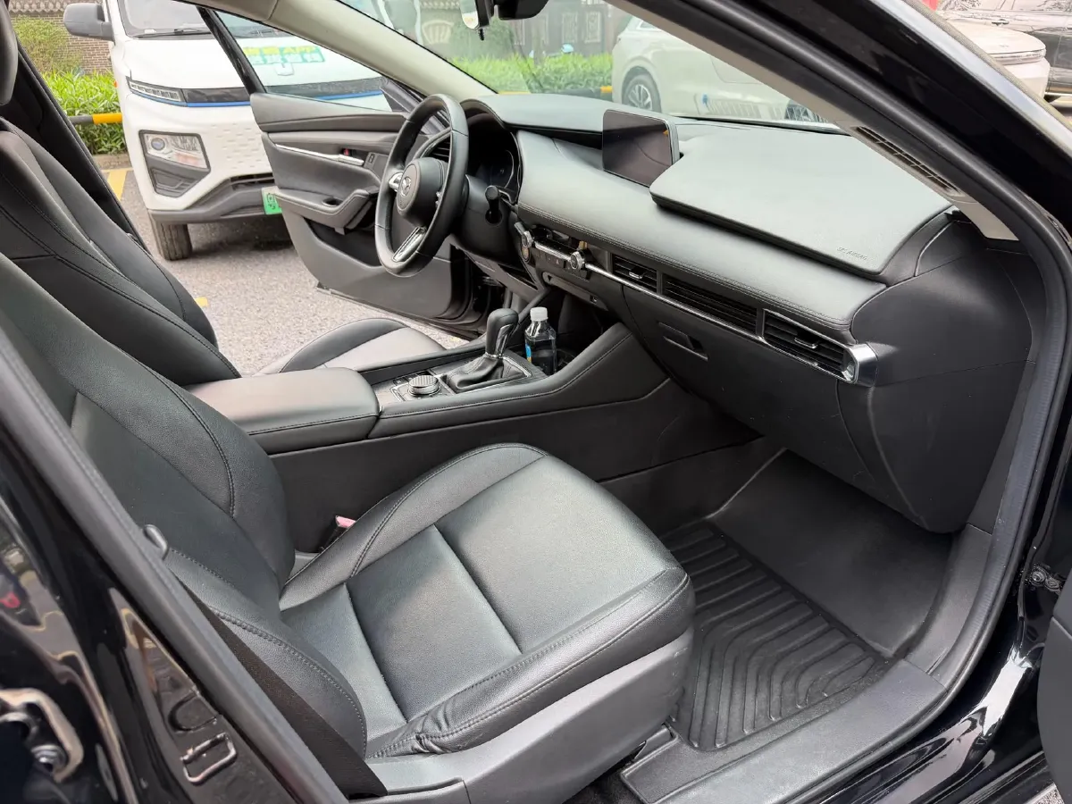 2020 Mazda 3 Axela 2.0L 158HP L4 6AT,autocango,china used car exporter,china ev exporter,chinese used car exporter,chinese used ev exporter