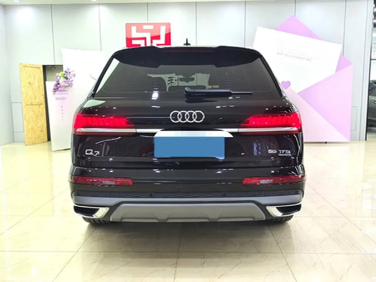 2023 Audi Q7 3.0T 340HP V6 8AT,autocango,china used car exporter,china ev exporter,chinese used car exporter,chinese used ev exporter