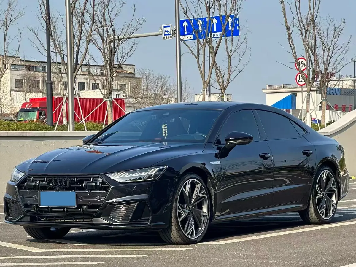 2024 Audi A7L 2.0T 245HP L4 7DCT,autocango,china used car exporter,china ev exporter,chinese used car exporter,chinese used ev exporter