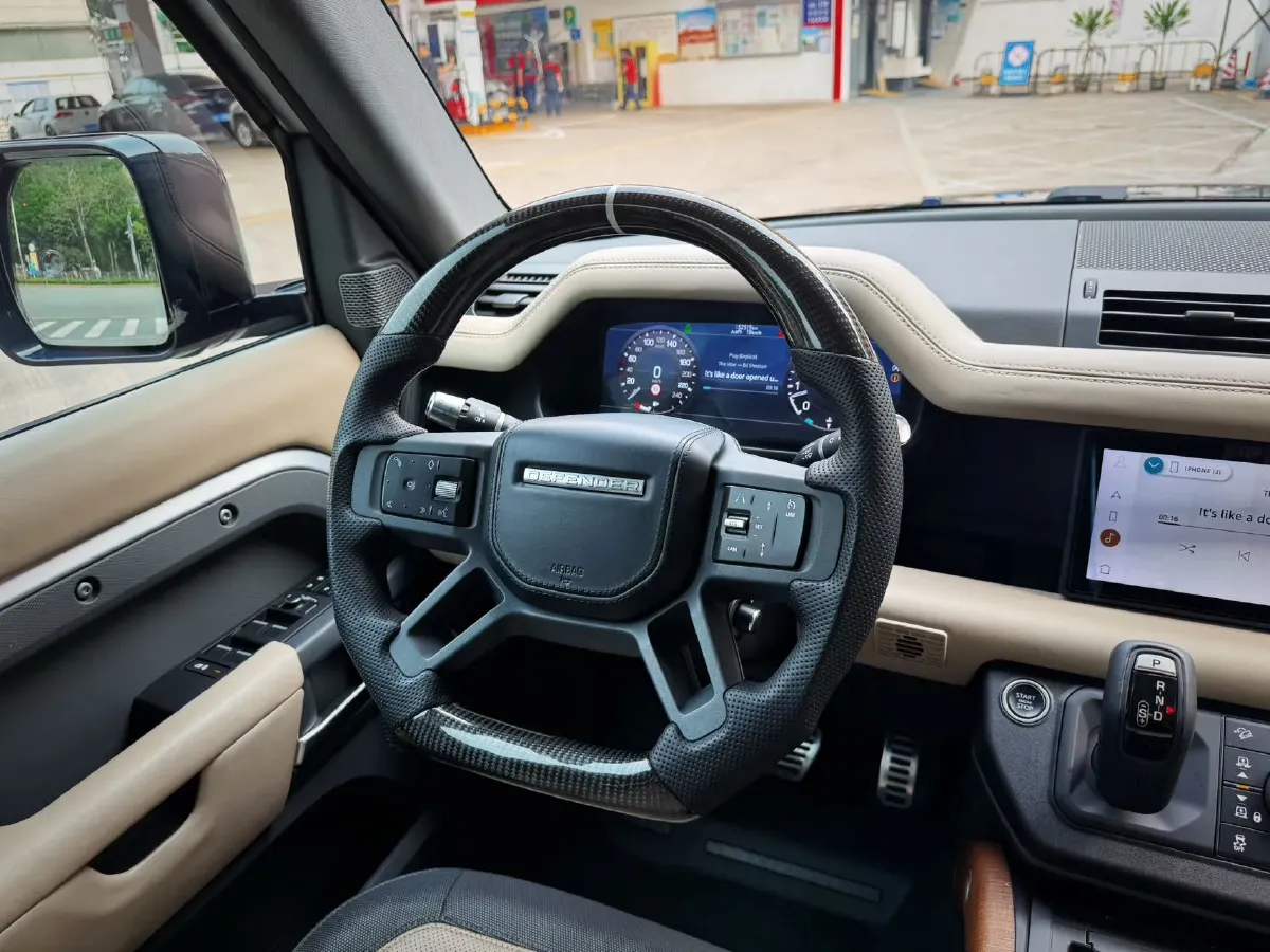 2021 Land Rover Defender 3.0T 400HP L6 8AT,autocango,china used car exporter,china ev exporter,chinese used car exporter,chinese used ev exporter