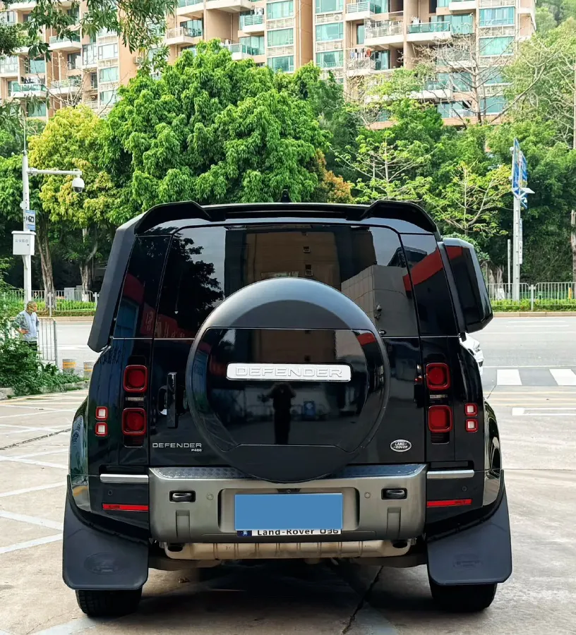 2021 Land Rover Defender 3.0T 400HP L6 8AT,autocango,china used car exporter,china ev exporter,chinese used car exporter,chinese used ev exporter