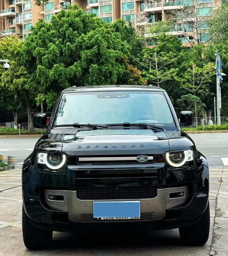 2021 Land Rover Defender 3.0T 400HP L6 8AT,autocango,china used car exporter,china ev exporter,chinese used car exporter,chinese used ev exporter