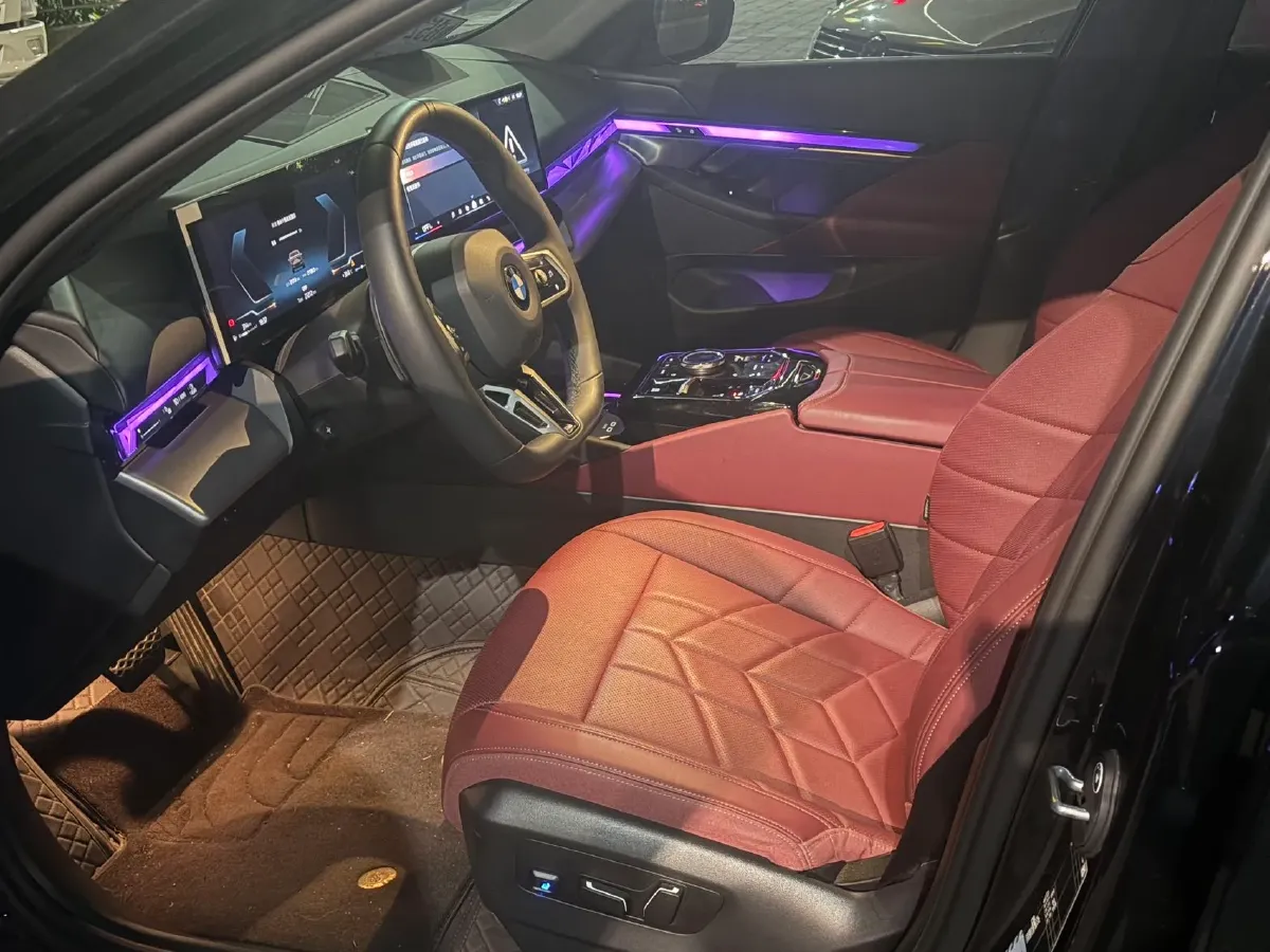 2025 BMW 5 Series 2.0T 190HP L4 8AT,autocango,china used car exporter,china ev exporter,chinese used car exporter,chinese used ev exporter