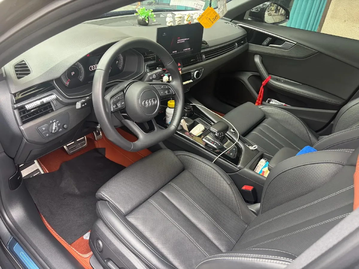 2023 Audi A4L 2.0T 190HP L4 7DCT,autocango,china used car exporter,china ev exporter,chinese used car exporter,chinese used ev exporter