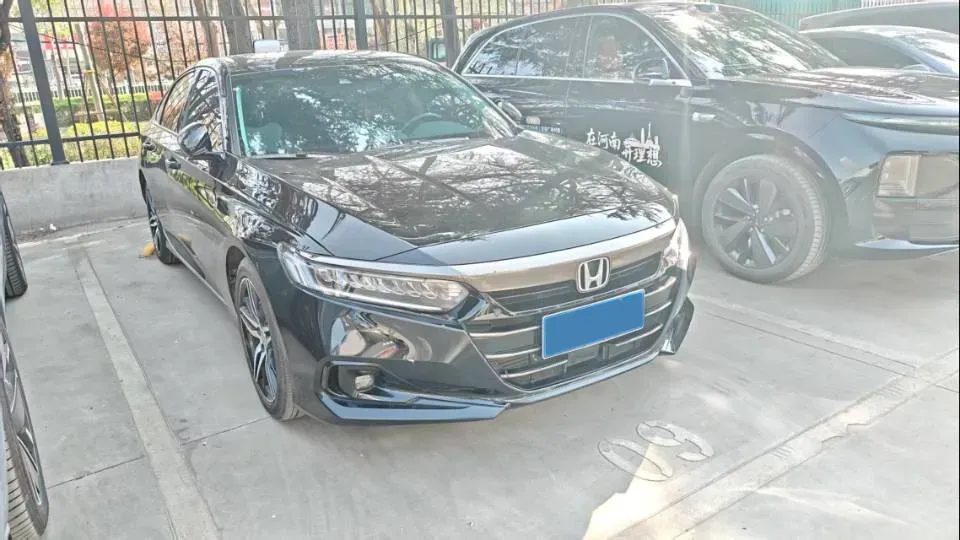 2022 Honda Accord 1.5T 194HP L4 CVT,autocango,china used car exporter,china ev exporter,chinese used car exporter,chinese used ev exporter